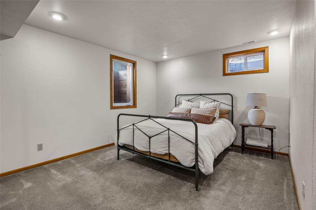 4 Bedroom Single Family Home/House's Image 28