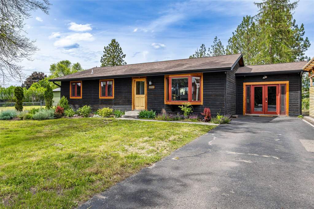 4 Bedroom Single Family Home/House's Image 41
