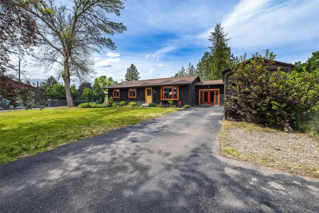 4 Bedroom Single Family Home/House's Image 42