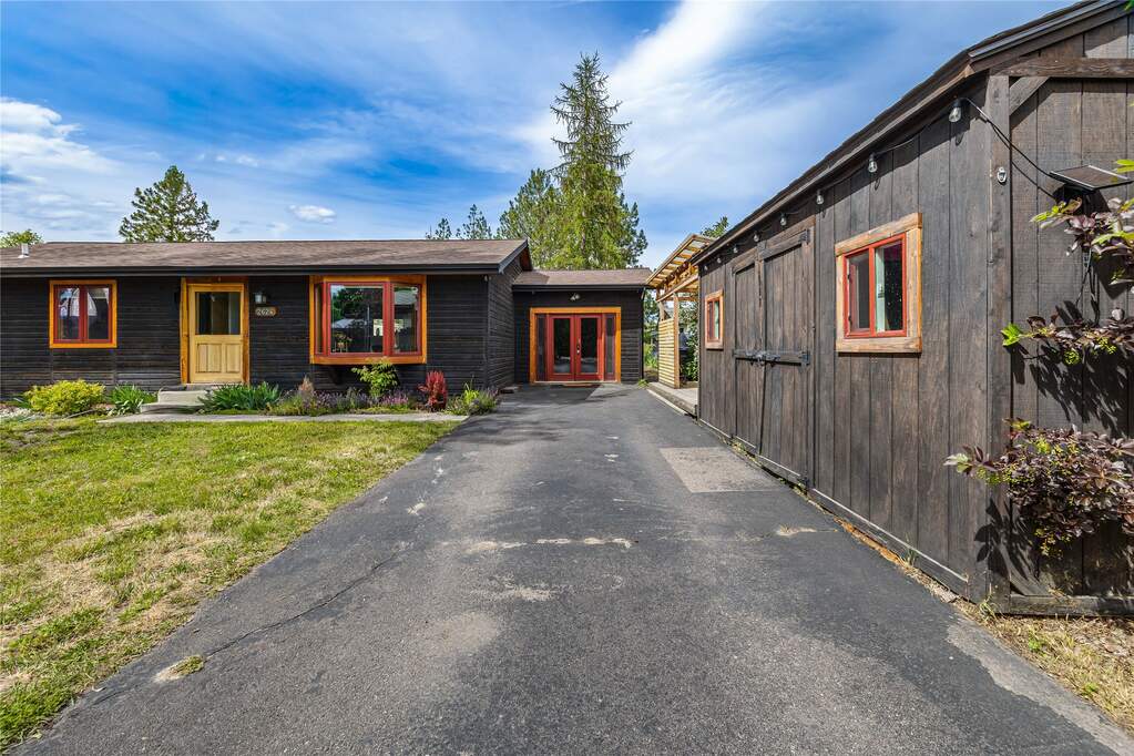 4 Bedroom Single Family Home/House's Image 43