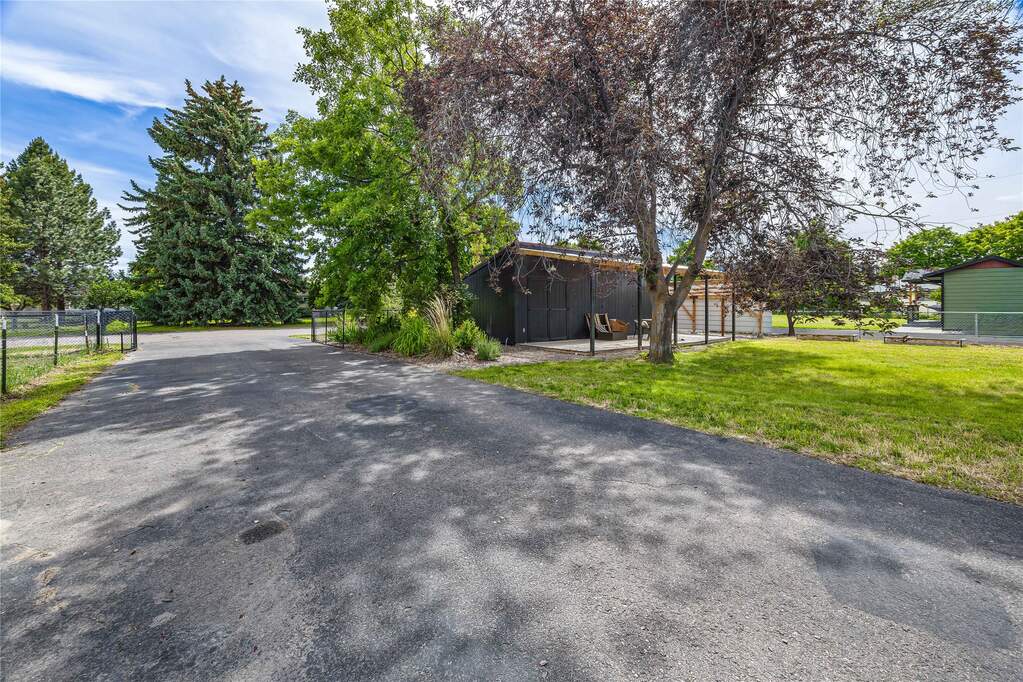 4 Bedroom Single Family Home/House's Image 44