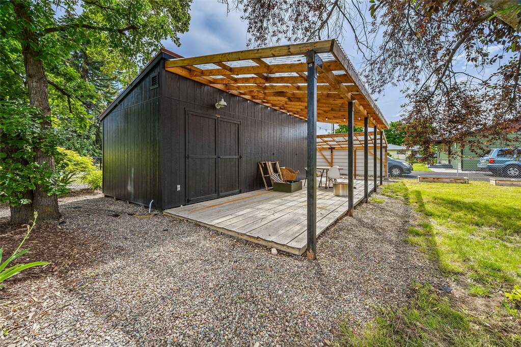 4 Bedroom Single Family Home/House's Image 3
