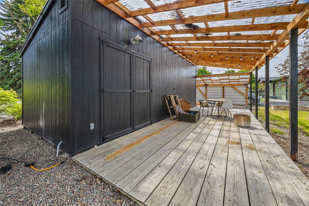 4 Bedroom Single Family Home/House's Image 5