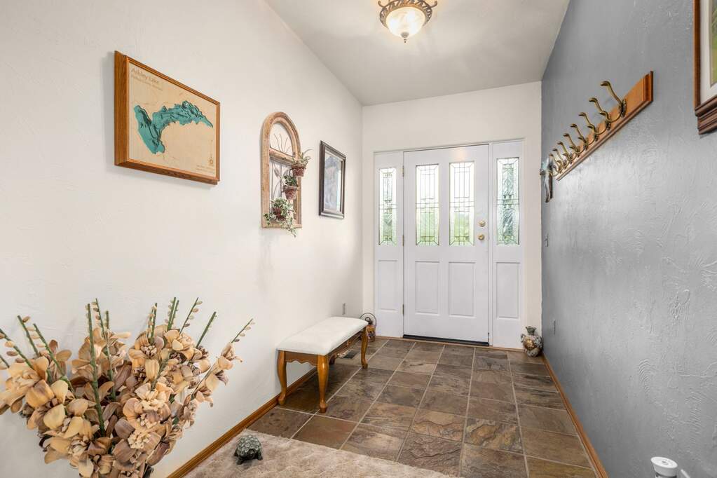 3 Bedroom Single Family Home/House's Image 14