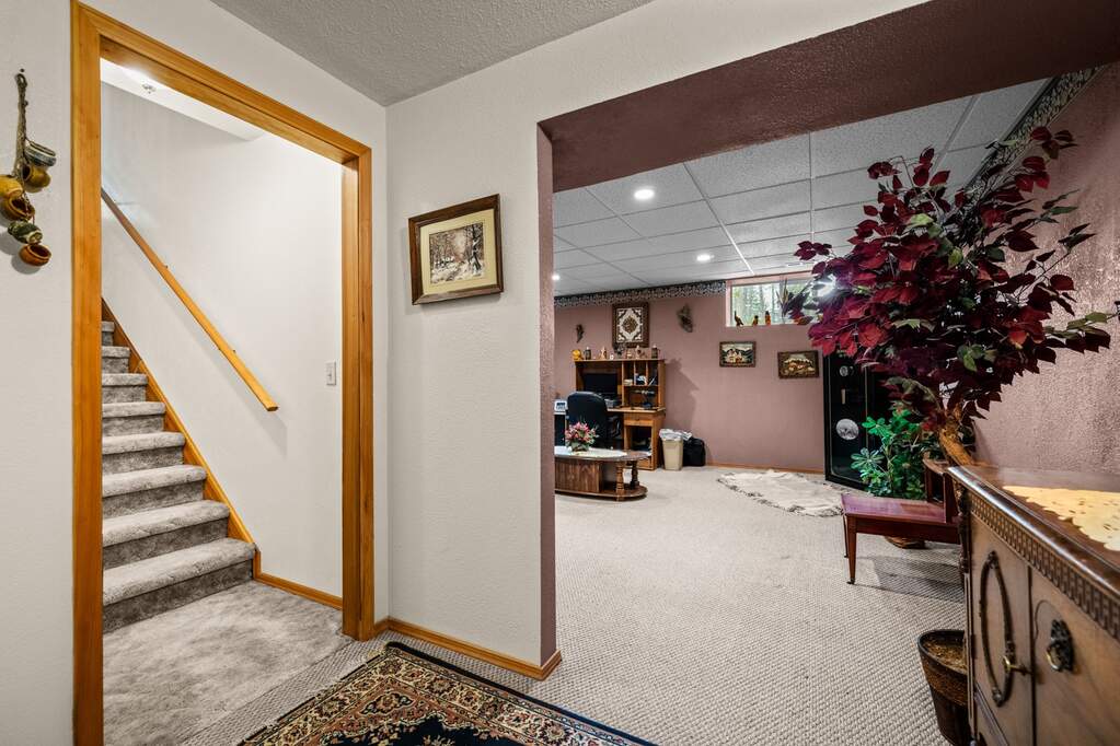 3 Bedroom Single Family Home/House's Image 32