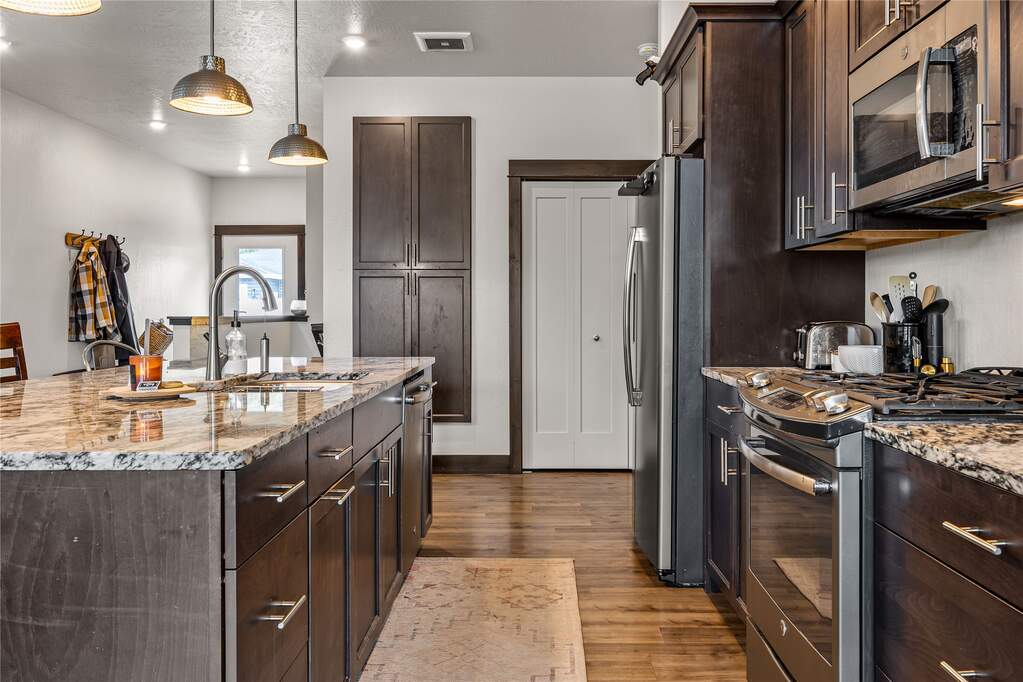 4 Bedroom Single Family Home/House's Image 8