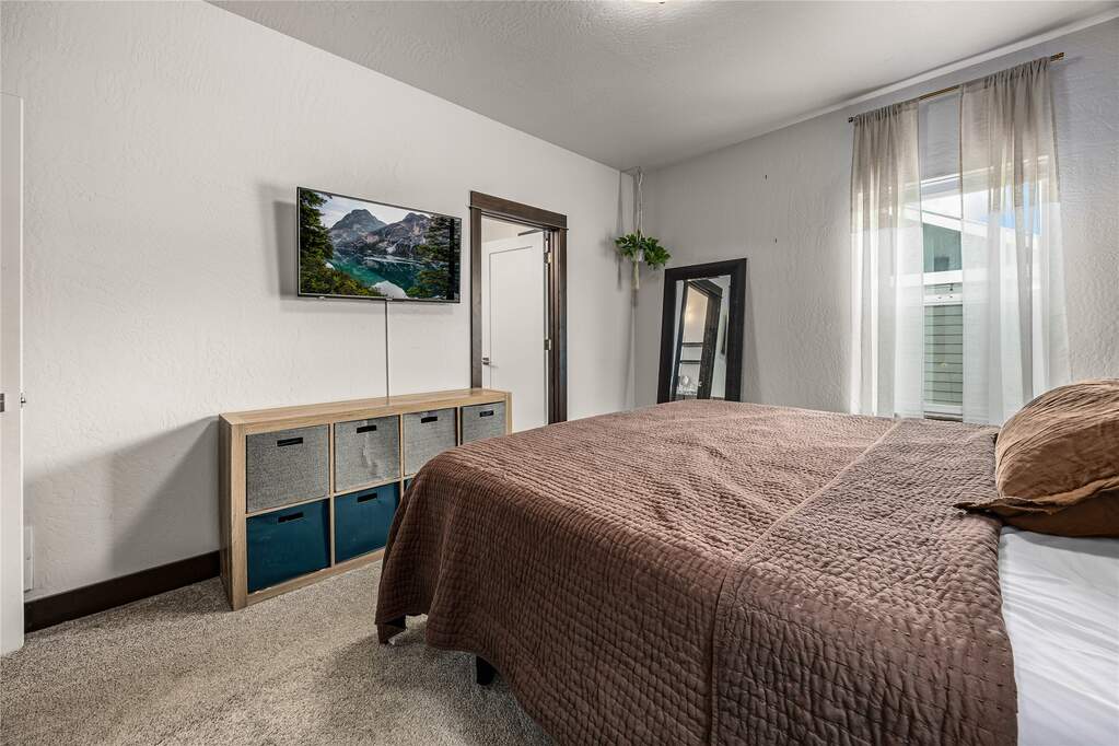 4 Bedroom Single Family Home/House's Image 15