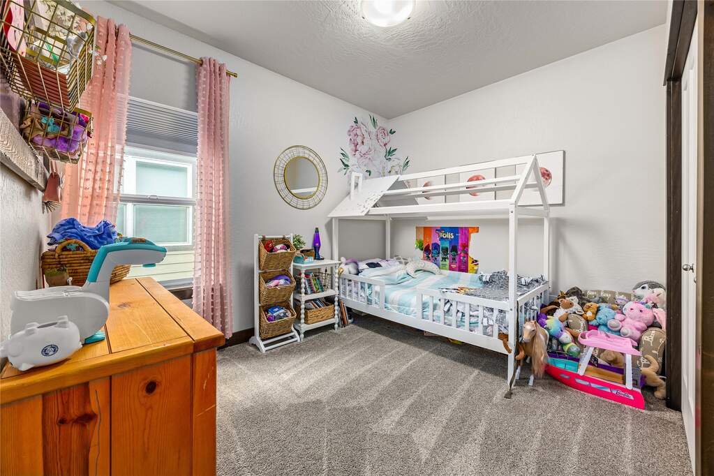4 Bedroom Single Family Home/House's Image 20