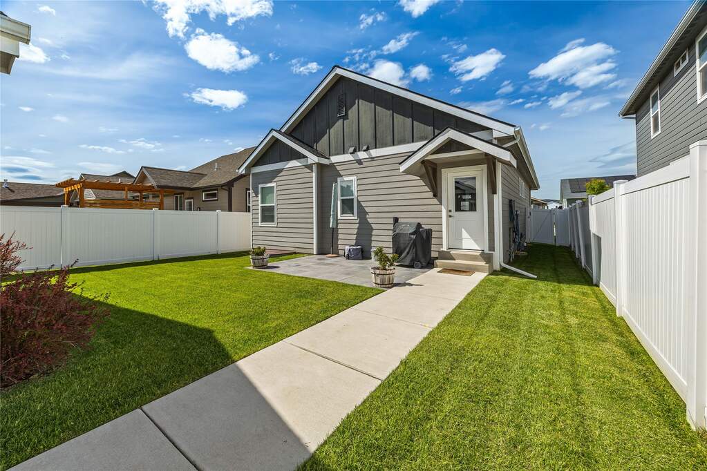 4 Bedroom Single Family Home/House's Image 31