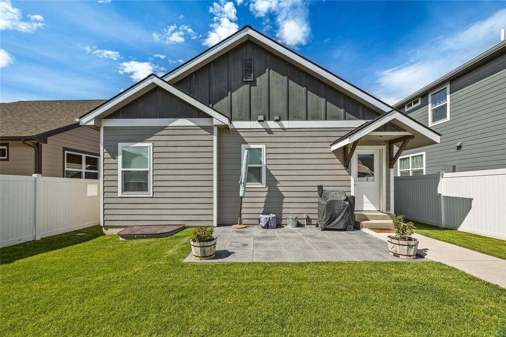 4 Bedroom Single Family Home/House's Image 32