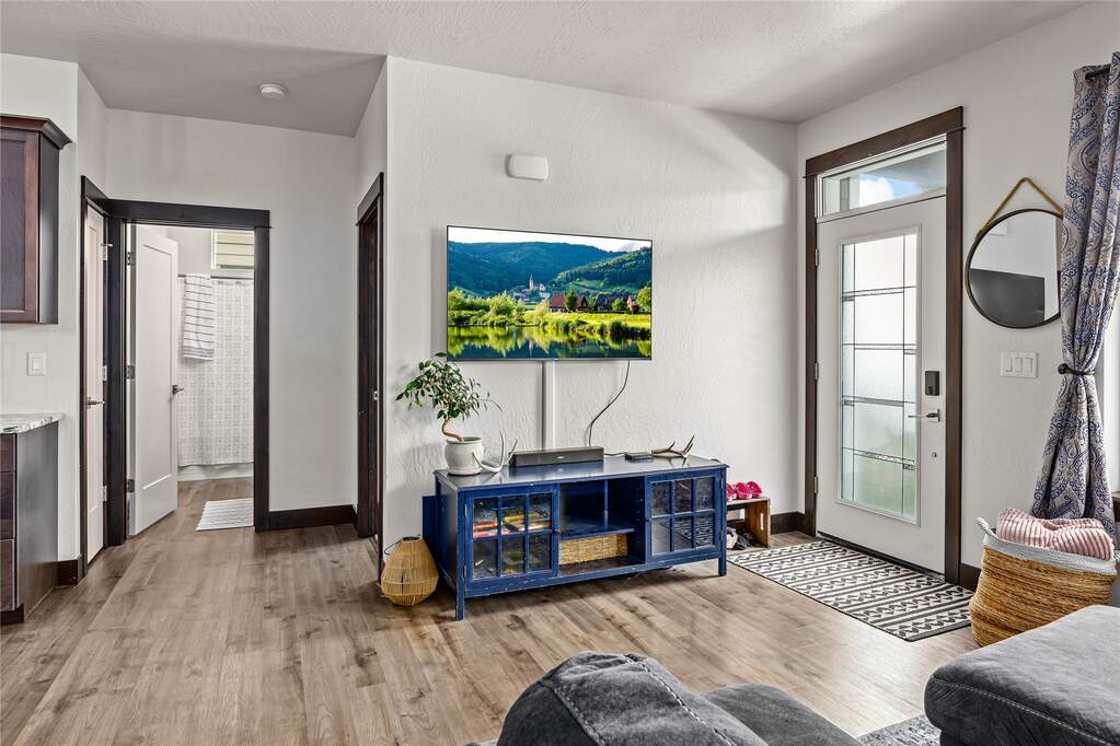 4 Bedroom Single Family Home/House's Image 4
