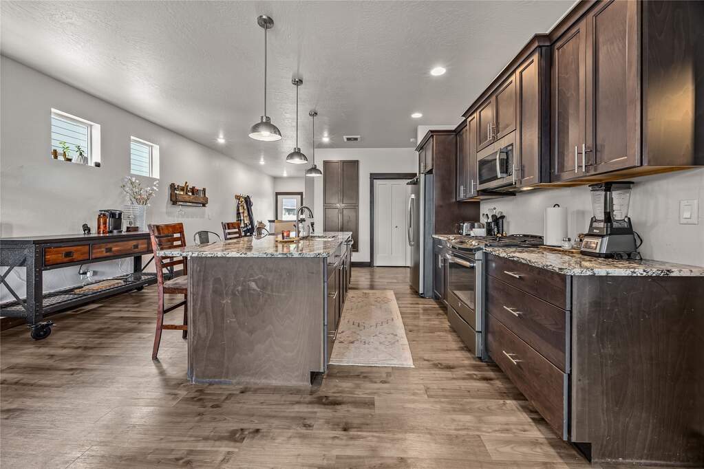 4 Bedroom Single Family Home/House's Image 5