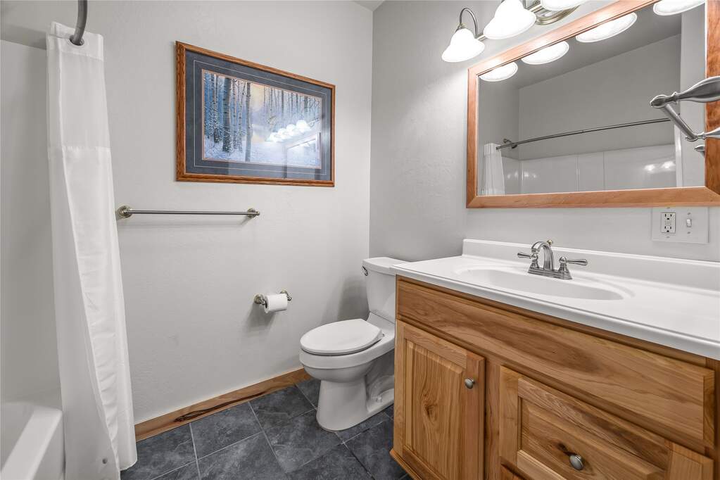 3 Bedroom Single Family Home/House's Image 35