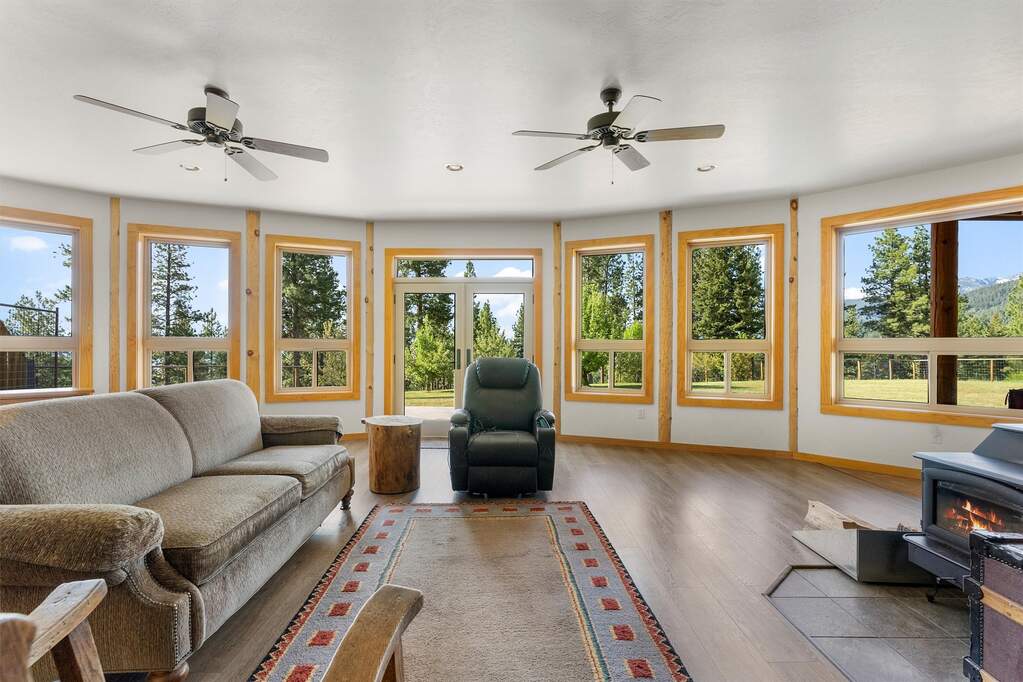 3 Bedroom Single Family Home/House's Image 39