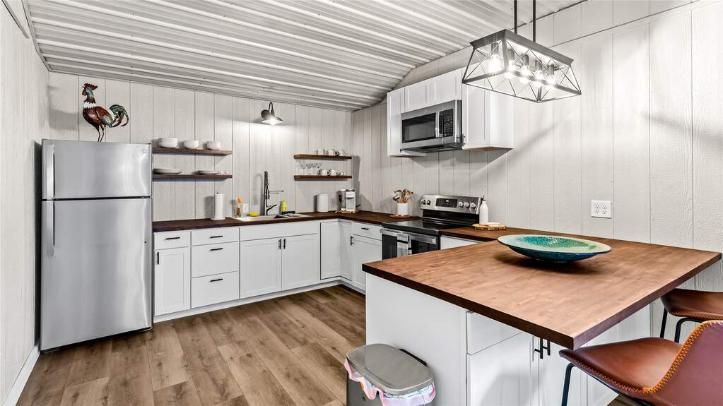 5 Bedroom Single Family Home/House's Image 23