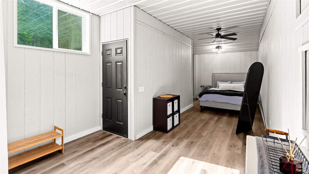 5 Bedroom Single Family Home/House's Image 25