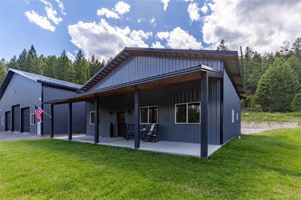 5 Bedroom Single Family Home/House's Image 3