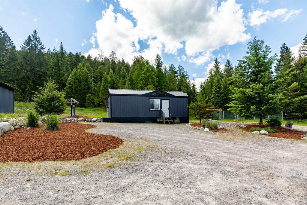 5 Bedroom Single Family Home/House's Image 5
