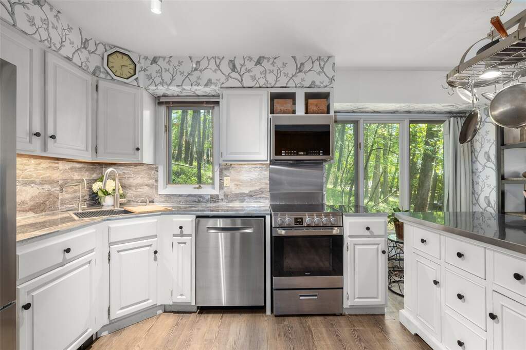 3 Bedroom Single Family Home/House's Image 7