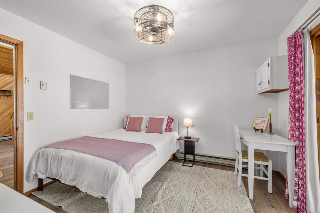 3 Bedroom Single Family Home/House's Image 11
