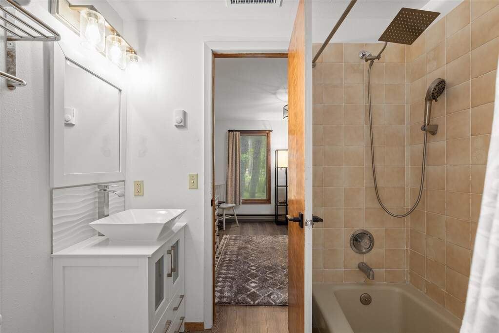 3 Bedroom Single Family Home/House's Image 23