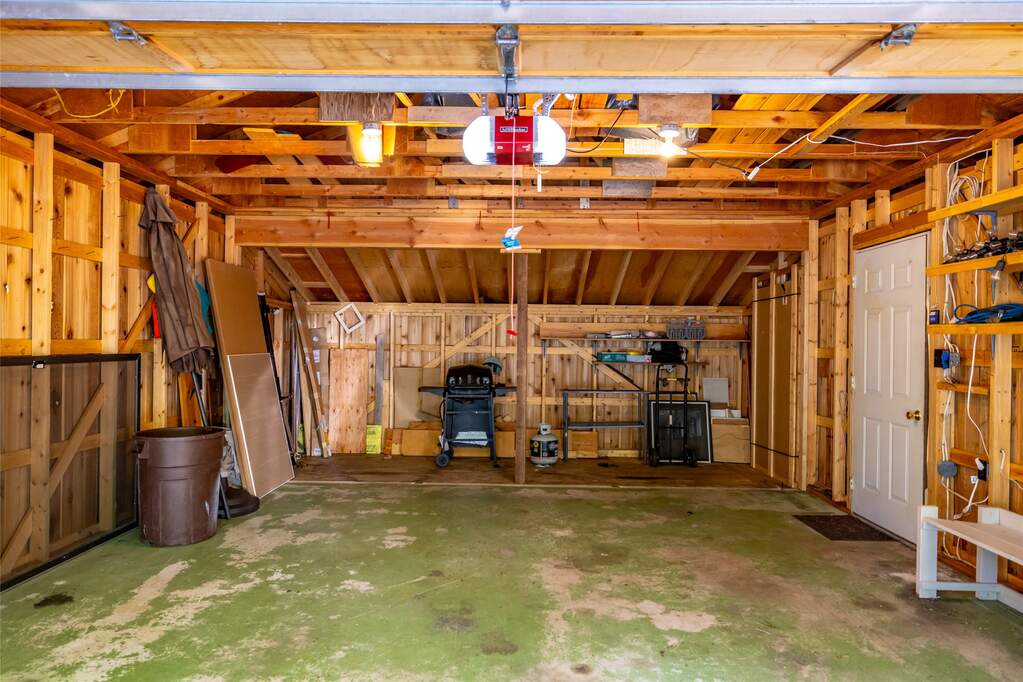 3 Bedroom Single Family Home/House's Image 31