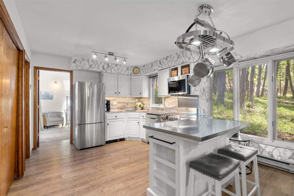 3 Bedroom Single Family Home/House's Image 4