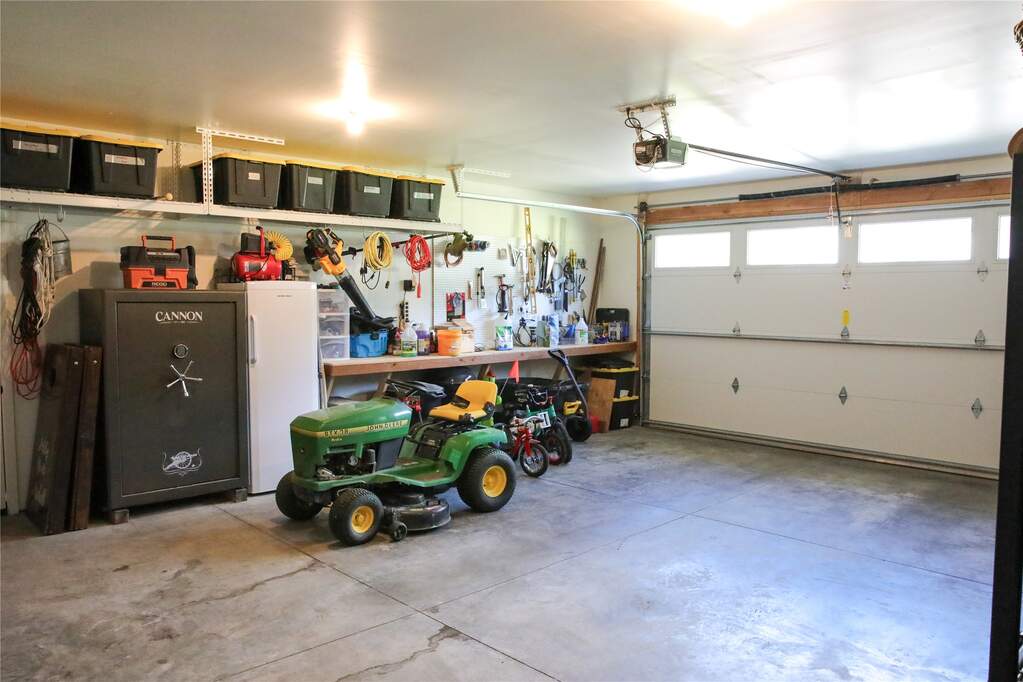 4 Bedroom Single Family Home/House's Image 37