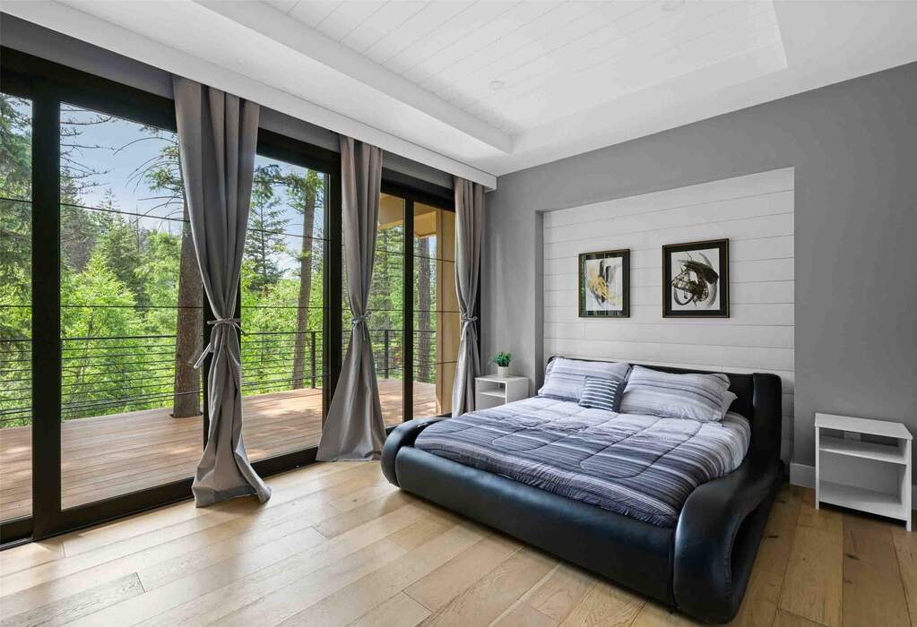 5 Bedroom Single Family Home/House's Image 10
