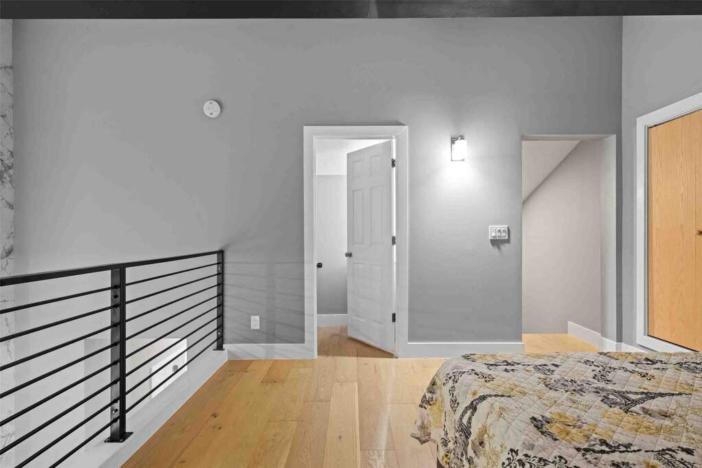 5 Bedroom Single Family Home/House's Image 22