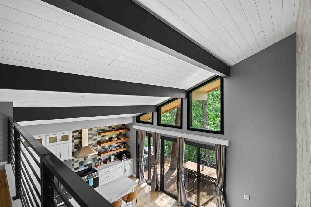 5 Bedroom Single Family Home/House's Image 24