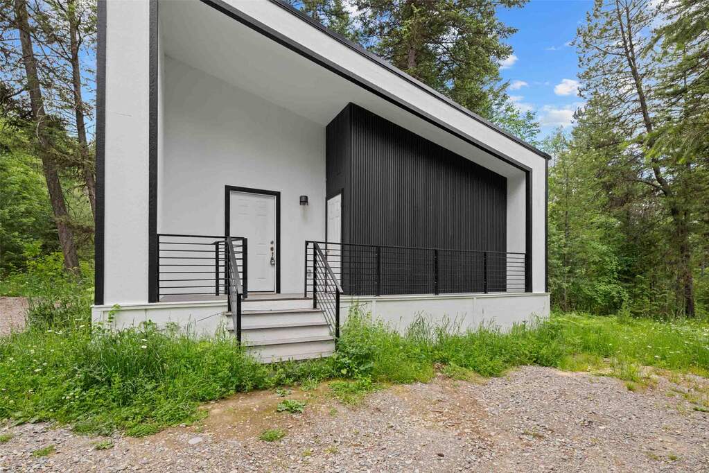 5 Bedroom Single Family Home/House's Image 32
