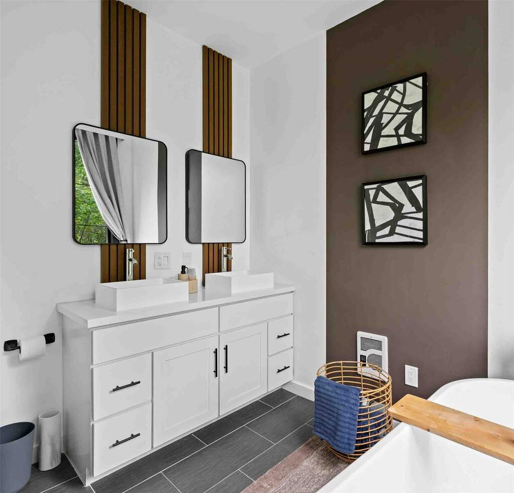 5 Bedroom Single Family Home/House's Image 46