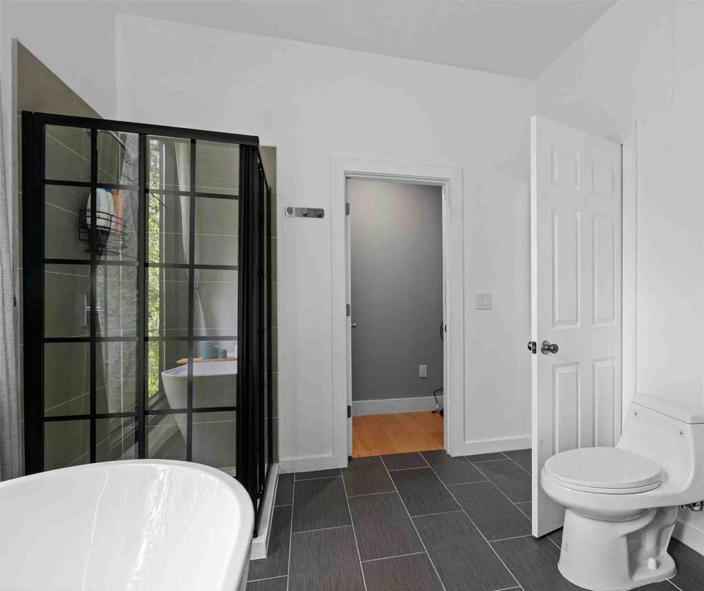 5 Bedroom Single Family Home/House's Image 50