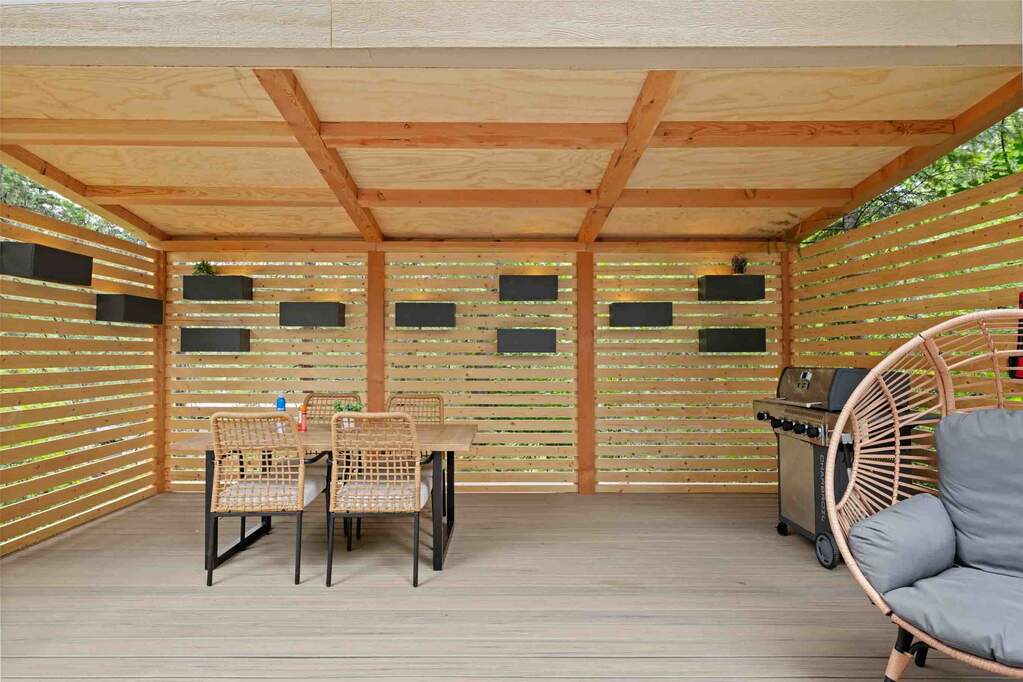 5 Bedroom Single Family Home/House's Image 67