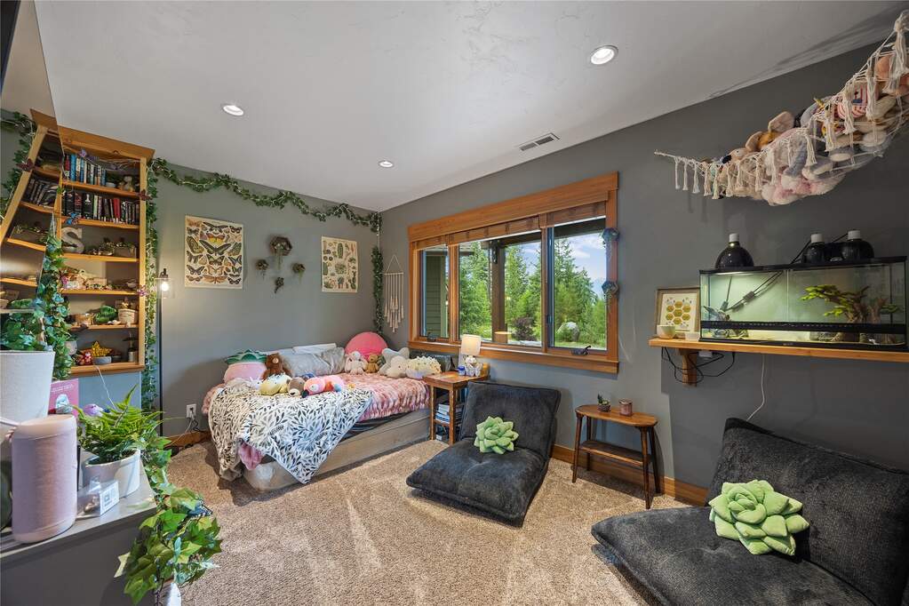 3 Bedroom Single Family Home/House's Image 7