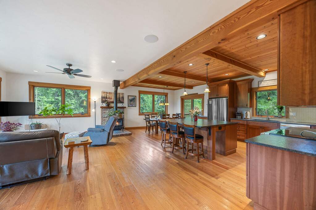 3 Bedroom Single Family Home/House's Image 14