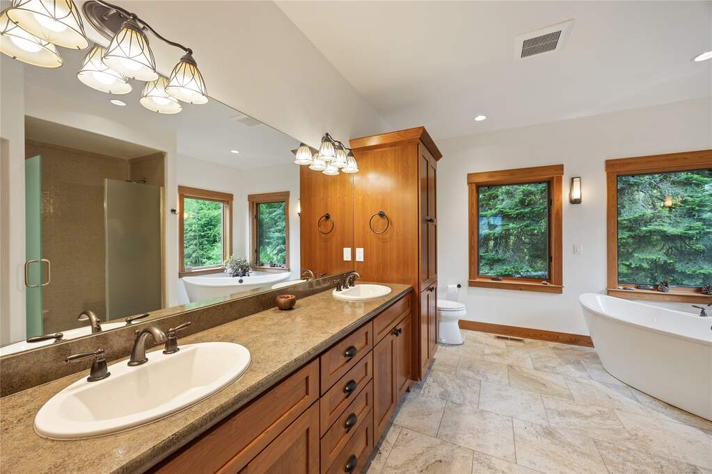 3 Bedroom Single Family Home/House's Image 32