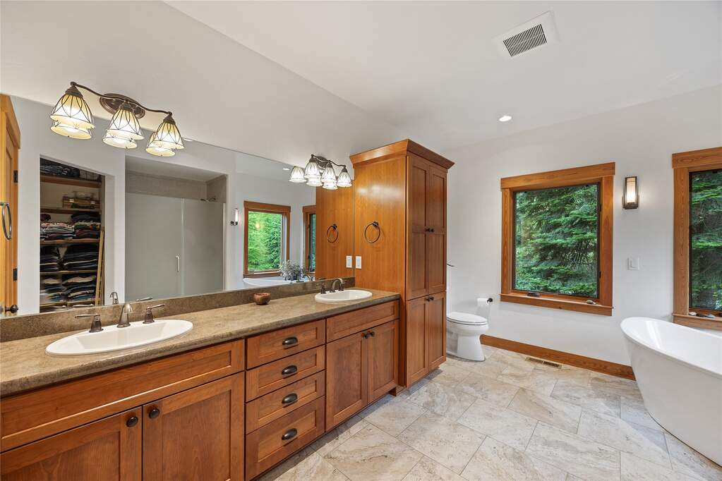 3 Bedroom Single Family Home/House's Image 34