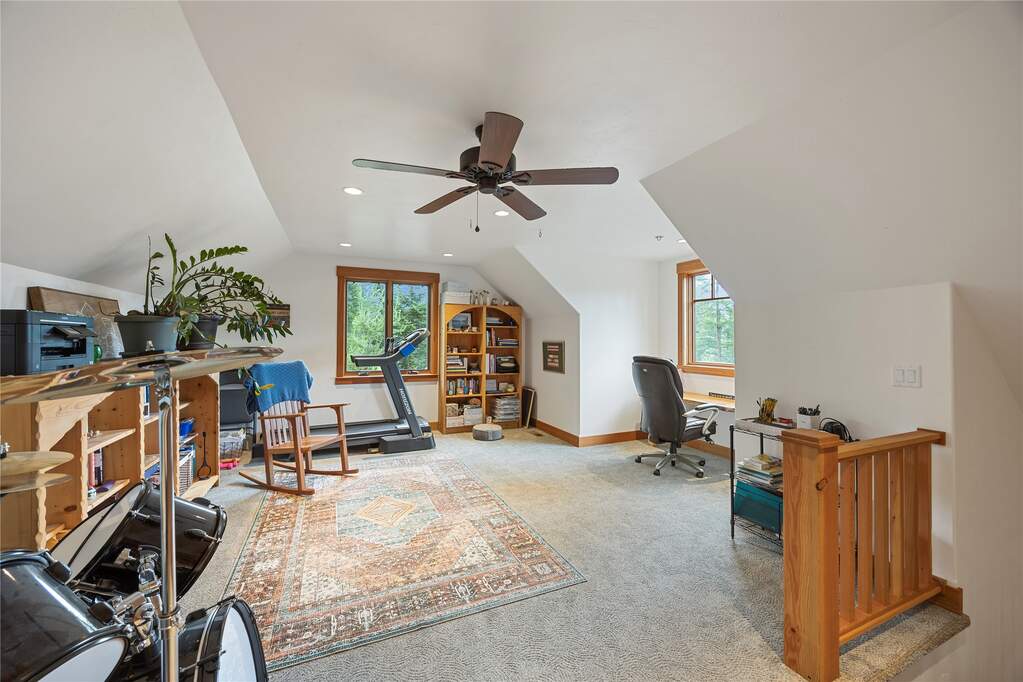 3 Bedroom Single Family Home/House's Image 38