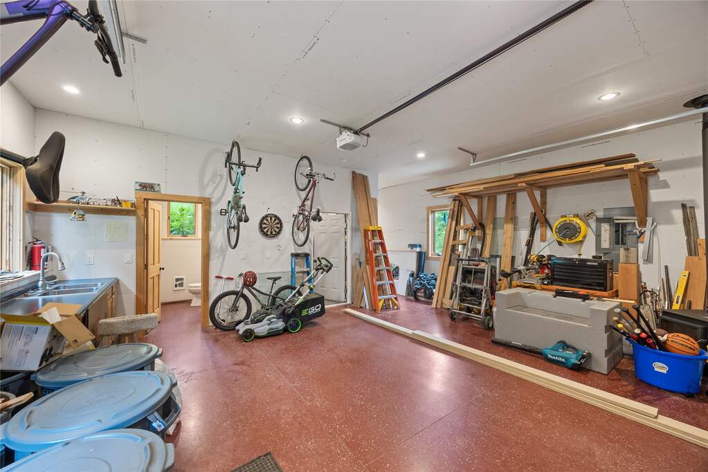 3 Bedroom Single Family Home/House's Image 46