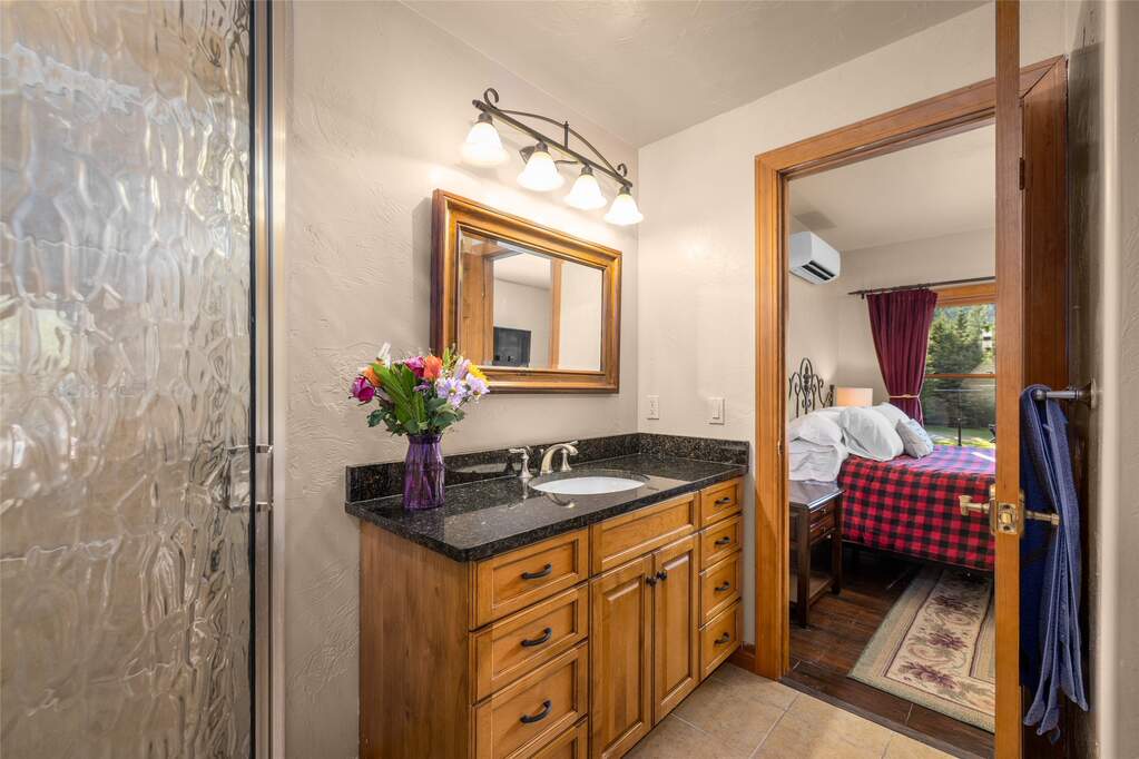 4 Bedroom Single Family Home/House's Image 21