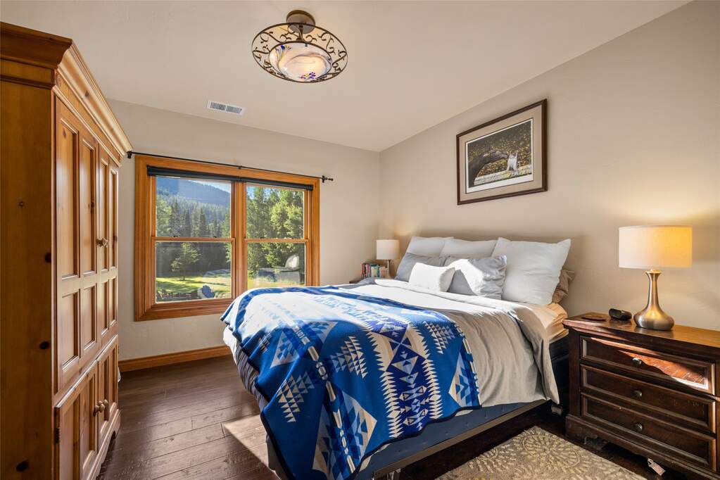 4 Bedroom Single Family Home/House's Image 23
