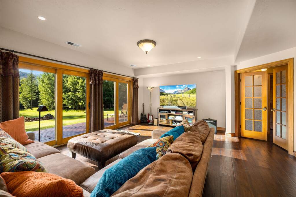 4 Bedroom Single Family Home/House's Image 25
