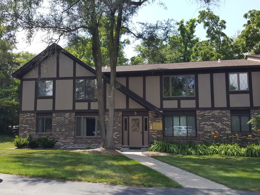 90 Potawatomi Rd 5A, Williams Bay, WI 53191 MLS 1595566