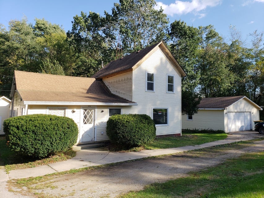 56 Fellows St, Genoa City, WI 53128 MLS 1598043 properties SE Wisconsin