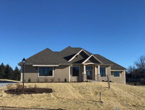 1633 Twisted Oak Ct, Hartland, WI 53029 | MLS# 1607268 | @properties SE ...