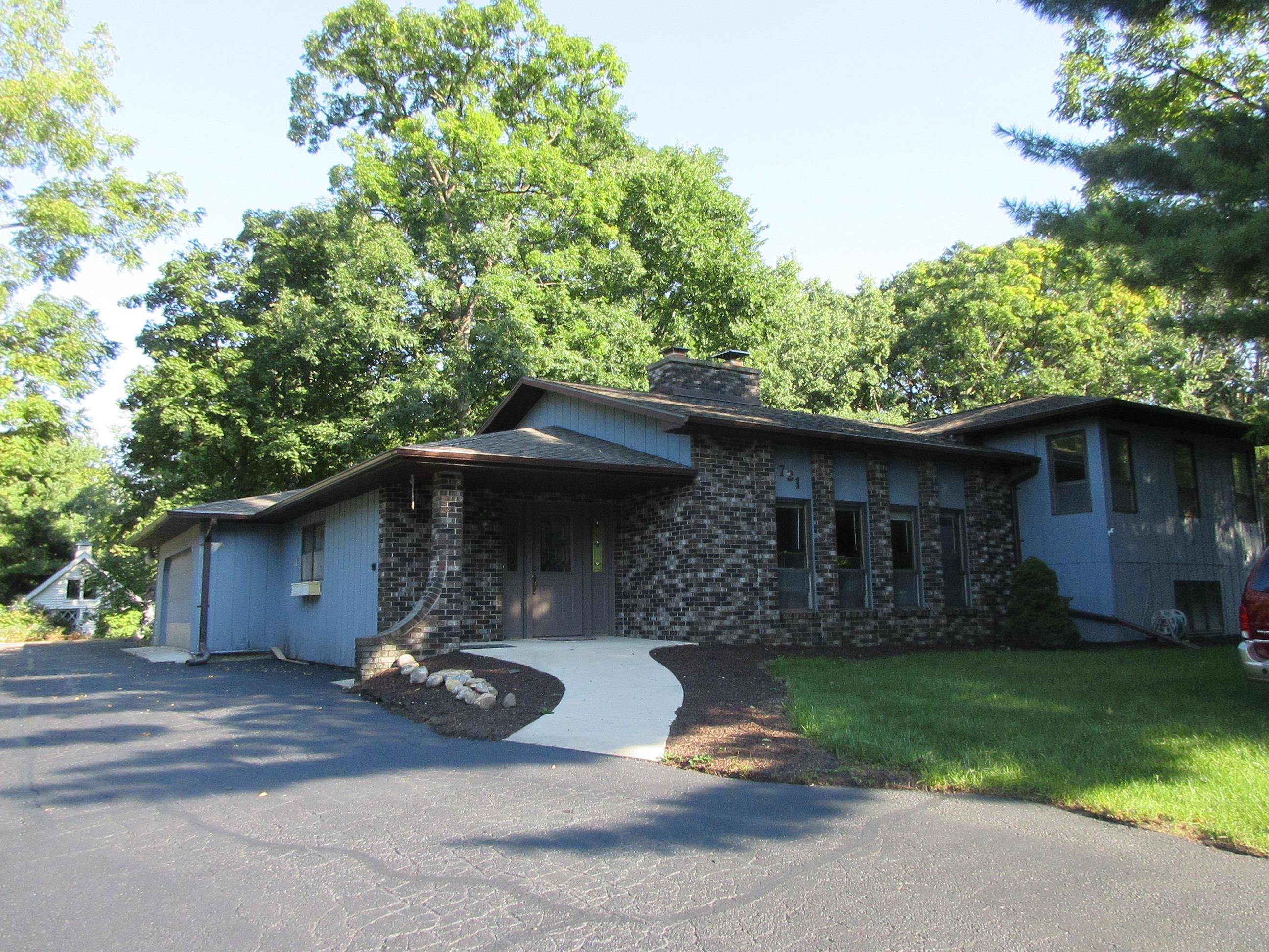 721 Brickley Dr, Fontana, WI 53125 MLS 1611236 properties SE