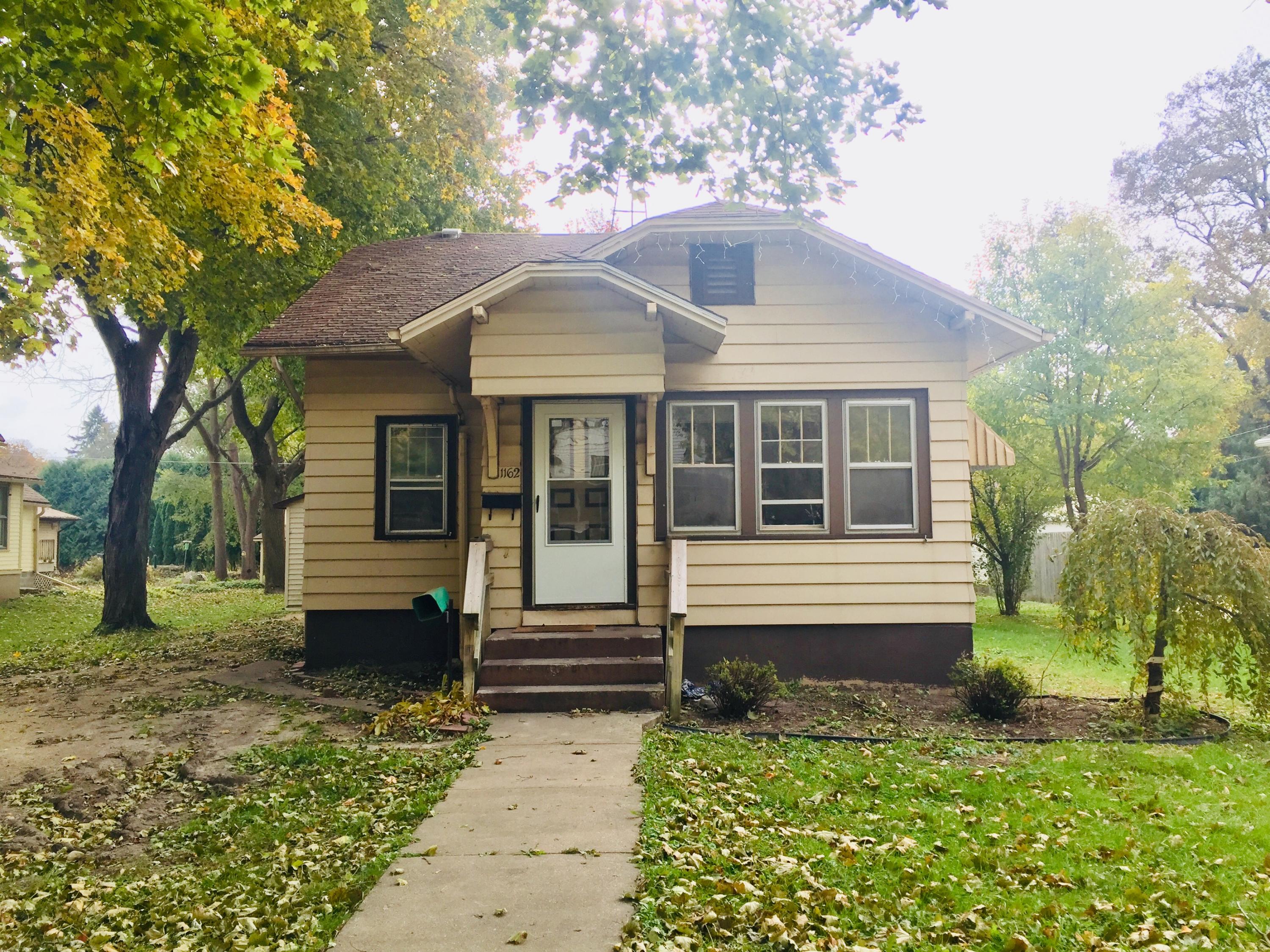 1162 Racine St, Delavan, WI 53115 MLS 1612159 properties SE Wisconsin