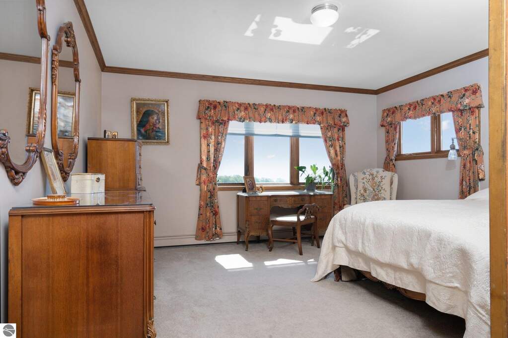 4 Bedroom Single Family Home/House's Image 17